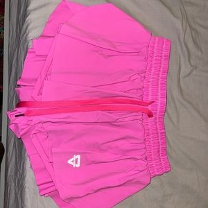 Keiki Kona Bright Pink shorts size M